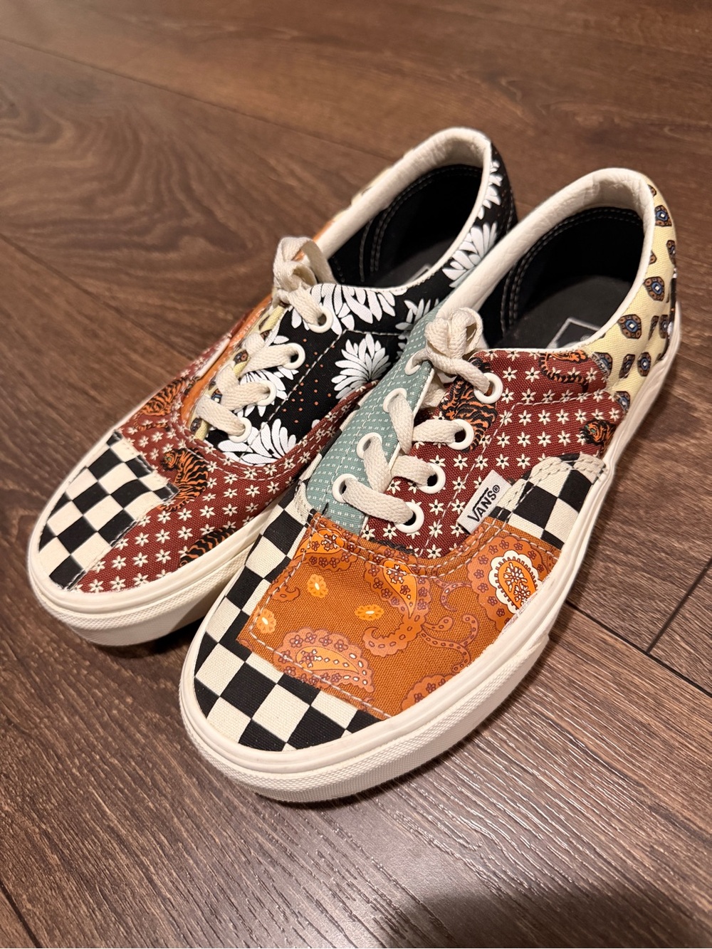 VANS Era Tiger Patchwork Print Lace-Up Sneakers Ladies sz 7.5/ Mens Sz 6.0